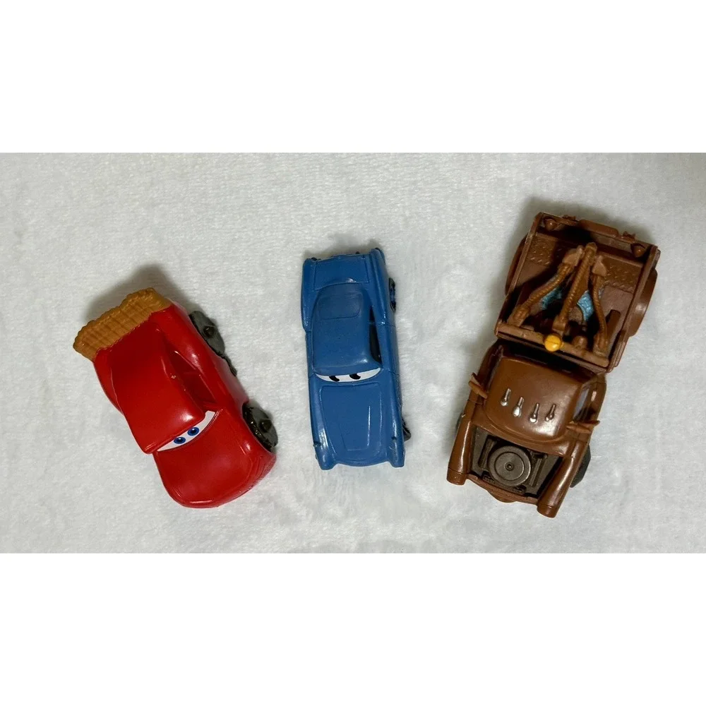 Cars Lightning Mcqueen  Fin McMissile Towmater set of 3